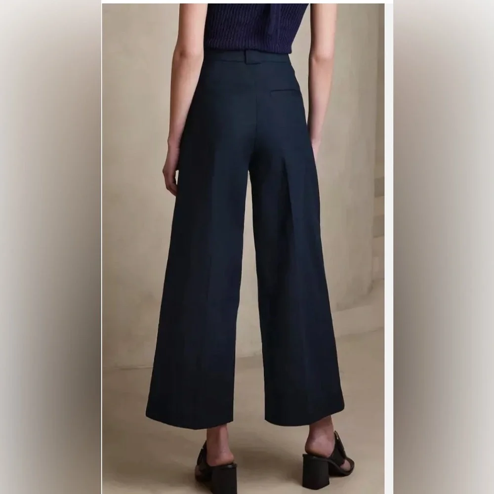 Banana Republic Cruise High-Rise Cropped Pants - Picture 3 of 12